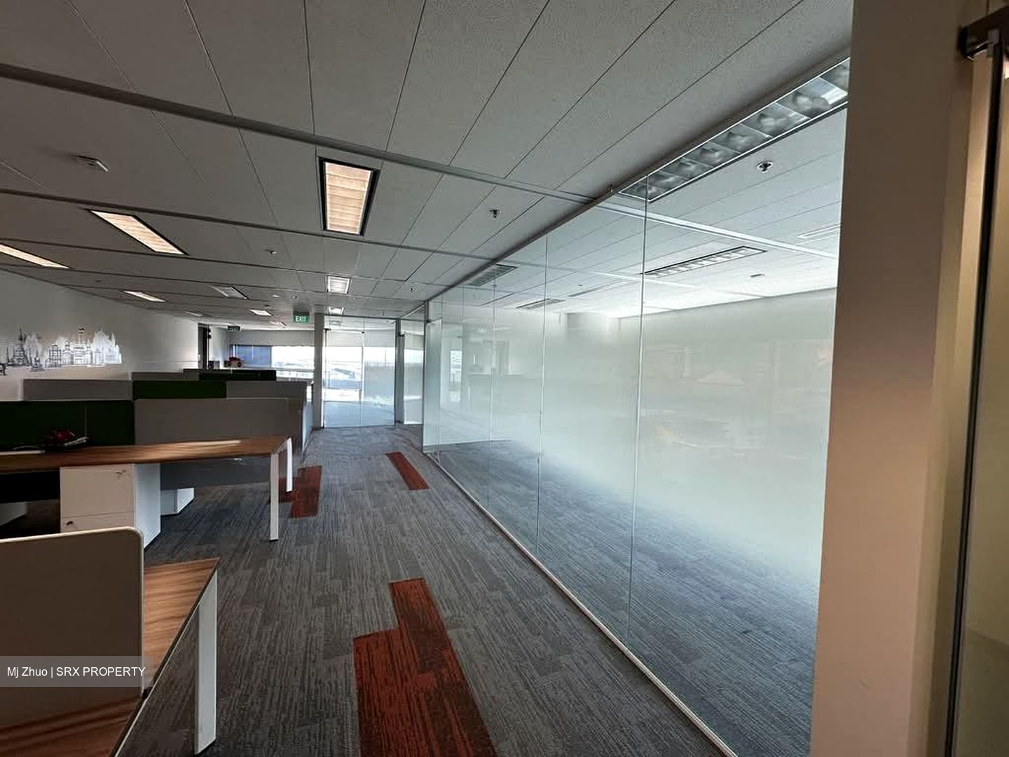 Gateway West (D7), Office #544182481